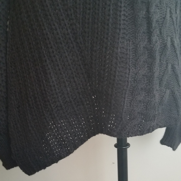 JOVANNA open shoulder collar sweater - Picture 3 of 8